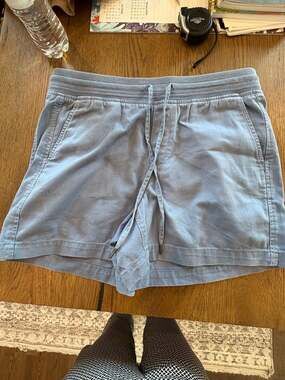 Orvis Women's Medium Blue Cotton Blend Pull-On Drawstring Shorts with Cargo Pock